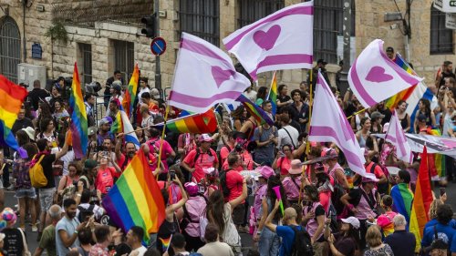 Israel: Tausende Menschen gehen in Jerusalem bei Pride-Parade auf die Straße