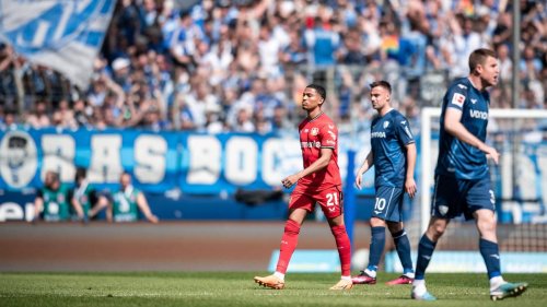 Bundesliga: Bayer-Coach ein wenig "wütend": Adli-Entschuldigung nach Rot