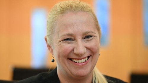 Ehrung engagierter Bürger: Gesundheitsvorsorge: Hessen verleiht Medaille