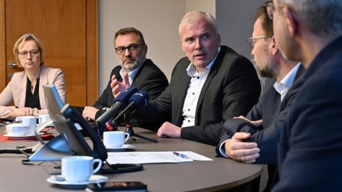 Versorgungsbezüge: Neue Jobs für Ex-OBs kosten Steuerzahler nicht doppelt