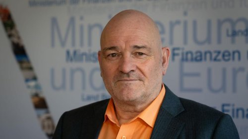 Debatte um Verfassungsschutz: Vize-MP Crumbach: Innenministerin ist Stütze der Koalition