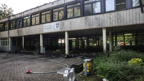 Am Computer zu Hause: Distanzunterricht für 1.200 Schüler nach Schulbrand