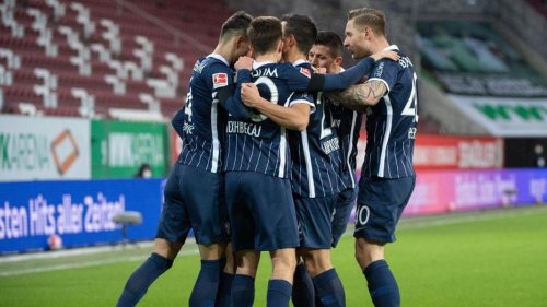 Fußball: Bochum zittert sich zum 3:2 gegen Augsburg
