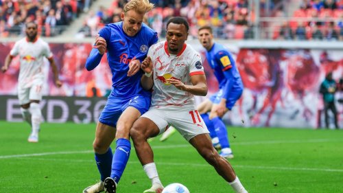 Fußball-Bundesliga: Sorge um Gulacsi, Sesko rettet: Leipzig nur Remis gegen Kiel