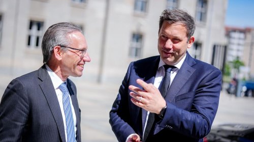 Neuer Minister: Klingbeil will Haushalt vor Sommerpause ins Kabinett bringen