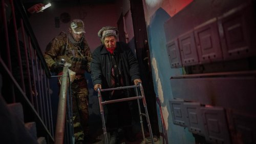 Ukraine-Überblick: "Gewaltige Zerstörung" in Cherson, Russland beschränkt Getreideausfuhr