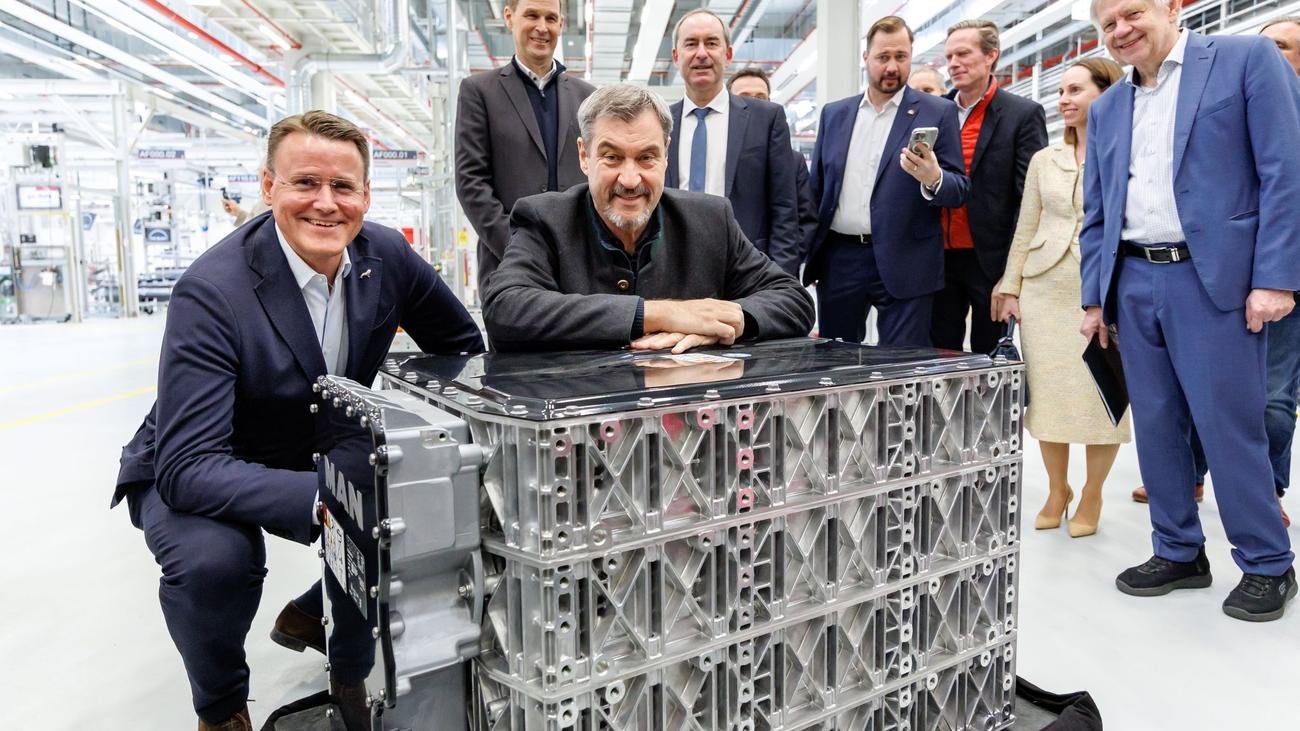 Umbau an Traditionsstandort: MAN startet in Nürnberg Batterieproduktion