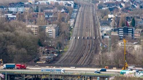 Verkehr: Bahn sperrt in Osterferien wichtige Strecken