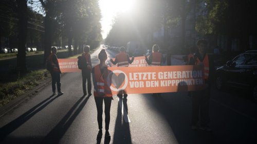 Demonstrationen: Erneute Laufblockaden von Klimademonstranten in Berlin