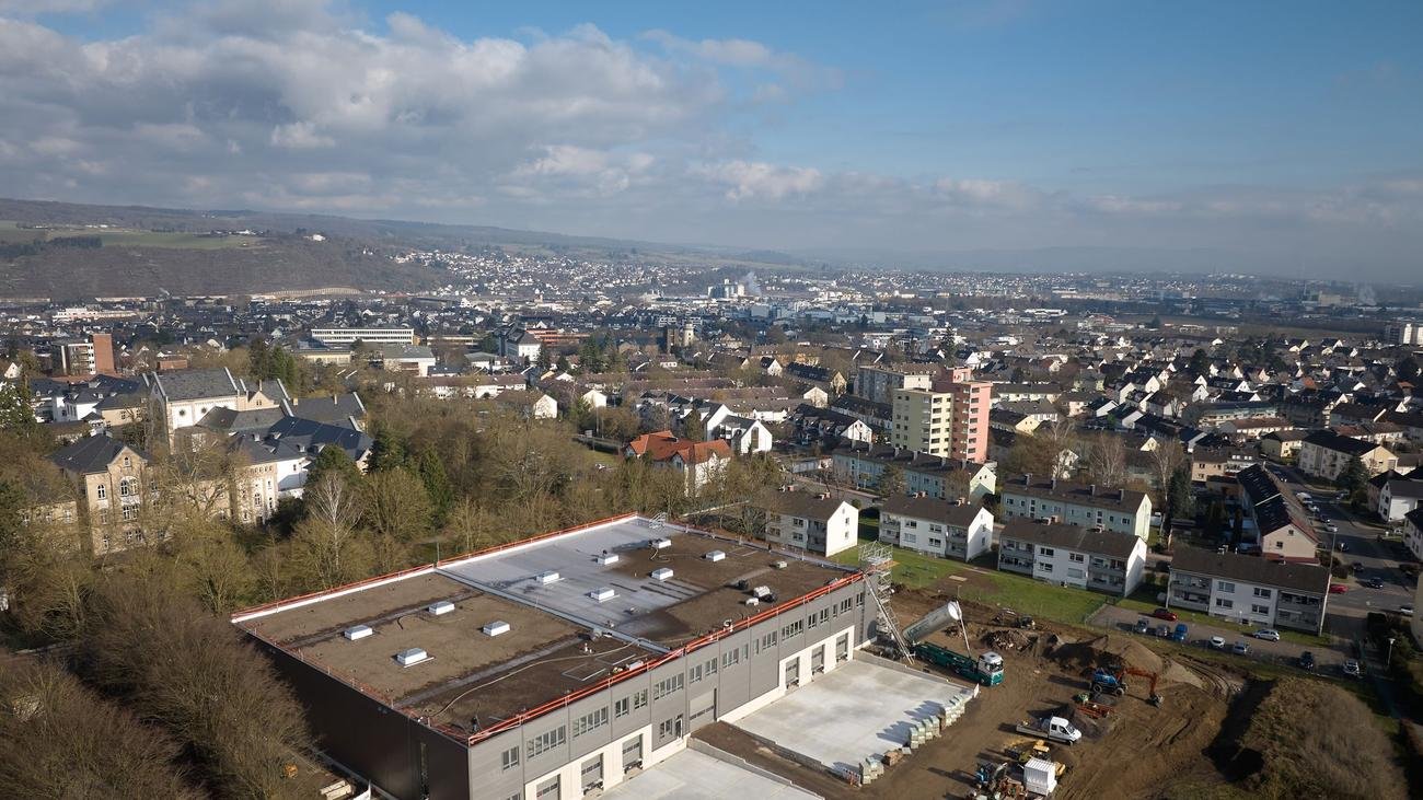 Für neue Pandemie: Platz für Masken & Co.: So sieht das neue Materiallager aus
