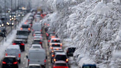 Wetter: Nach Wintereinbruch eingeschränkter Zugverkehr in Bayern