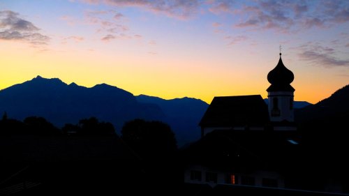 Schleuserkriminalität: Helfer? Oder Schleuser?