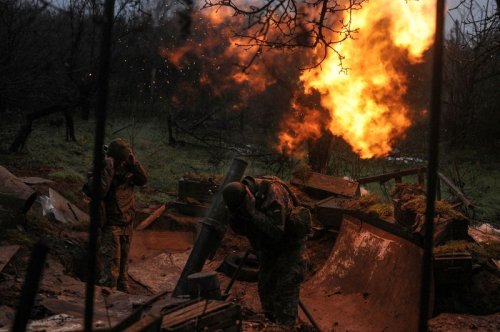 Russian troops pull back near Kherson