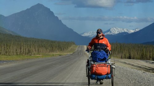 Brazilian Travels The World On Foot - Zenger News