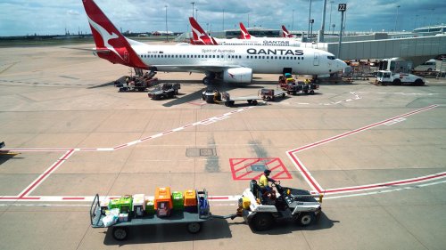Australia's Largest Airlines Asks Workers To Brace For Stand-downs Amid Covid-19 Downturn - Zenger News