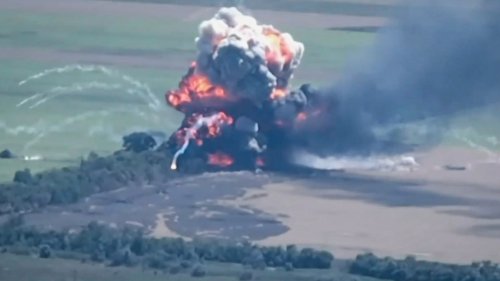 Ukrainian Soldiers Blow Up Russian Armored Personnel Carrier And Its Crew