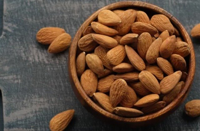 What Happens To Your Body When You Eat Almonds Every Day