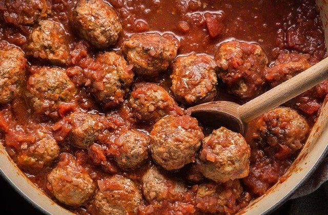 This Is The Only Way To Make Classic Italian Meatballs