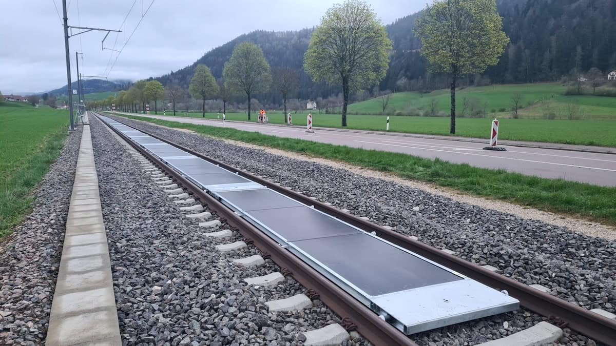 Trains in Switzerland Are Now Running Over Solar Panels in a First-of-Its-Kind Test