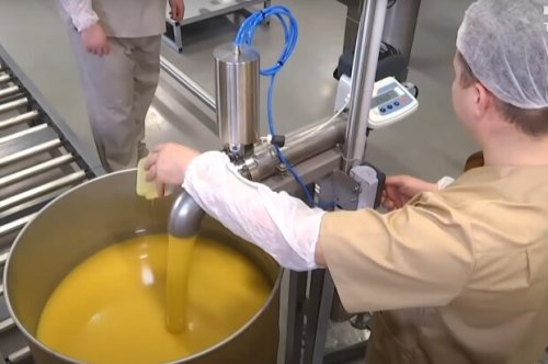 Цена на мед в Украине может подскочить - продают заграницу, а супермаркеты рискуют остаться без лакомства